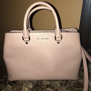 MICHAEL MICHAEL KORS
Savannah Large  Satchel